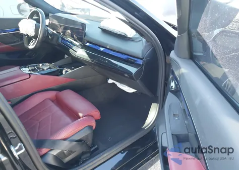 2025 BMW I5 Edrive40 z USA, uszkodzony, nr VIN WBY33FK00SCT62785